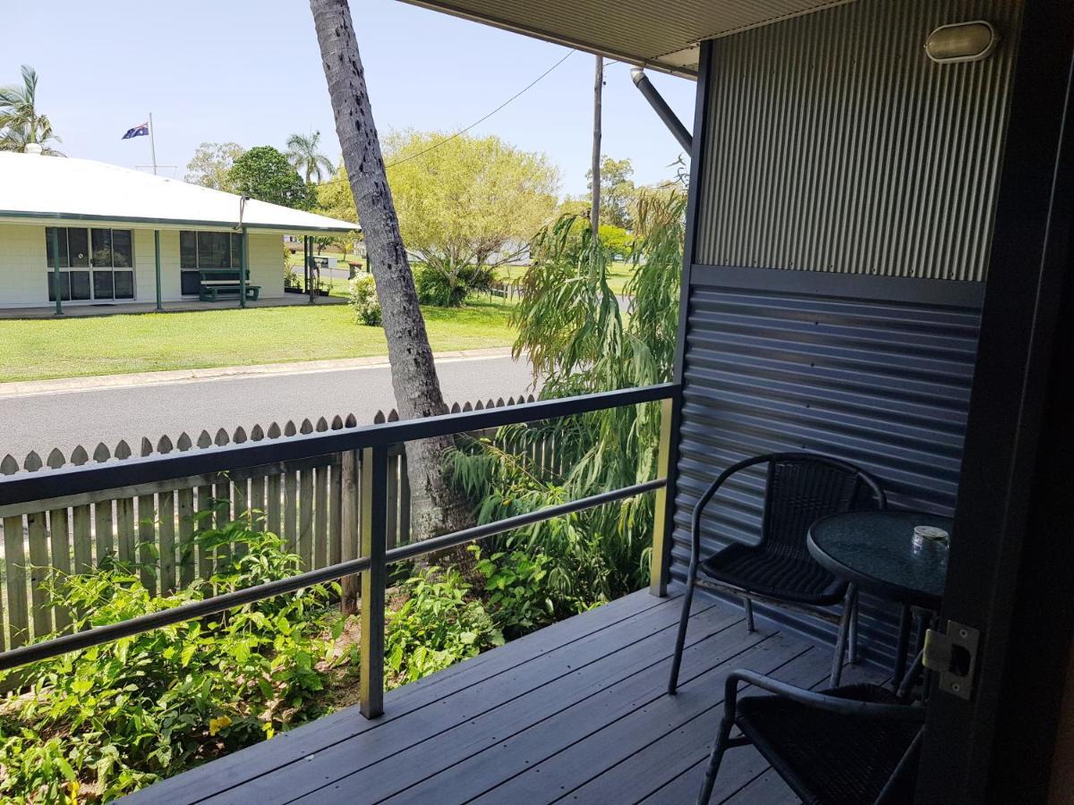 Cardwell Beachcomber Motel & Tourist Park Buitenkant foto