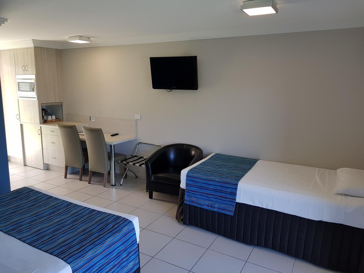Cardwell Beachcomber Motel & Tourist Park Buitenkant foto
