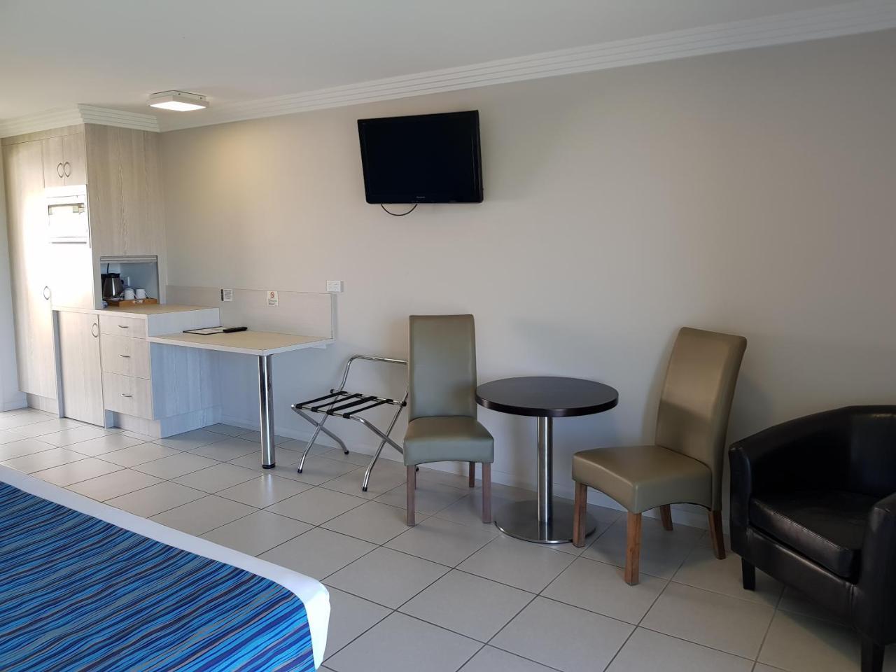 Cardwell Beachcomber Motel & Tourist Park Buitenkant foto
